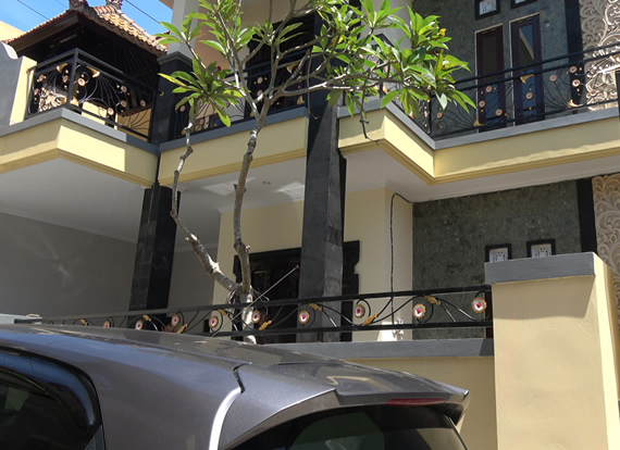rumah anggrek
